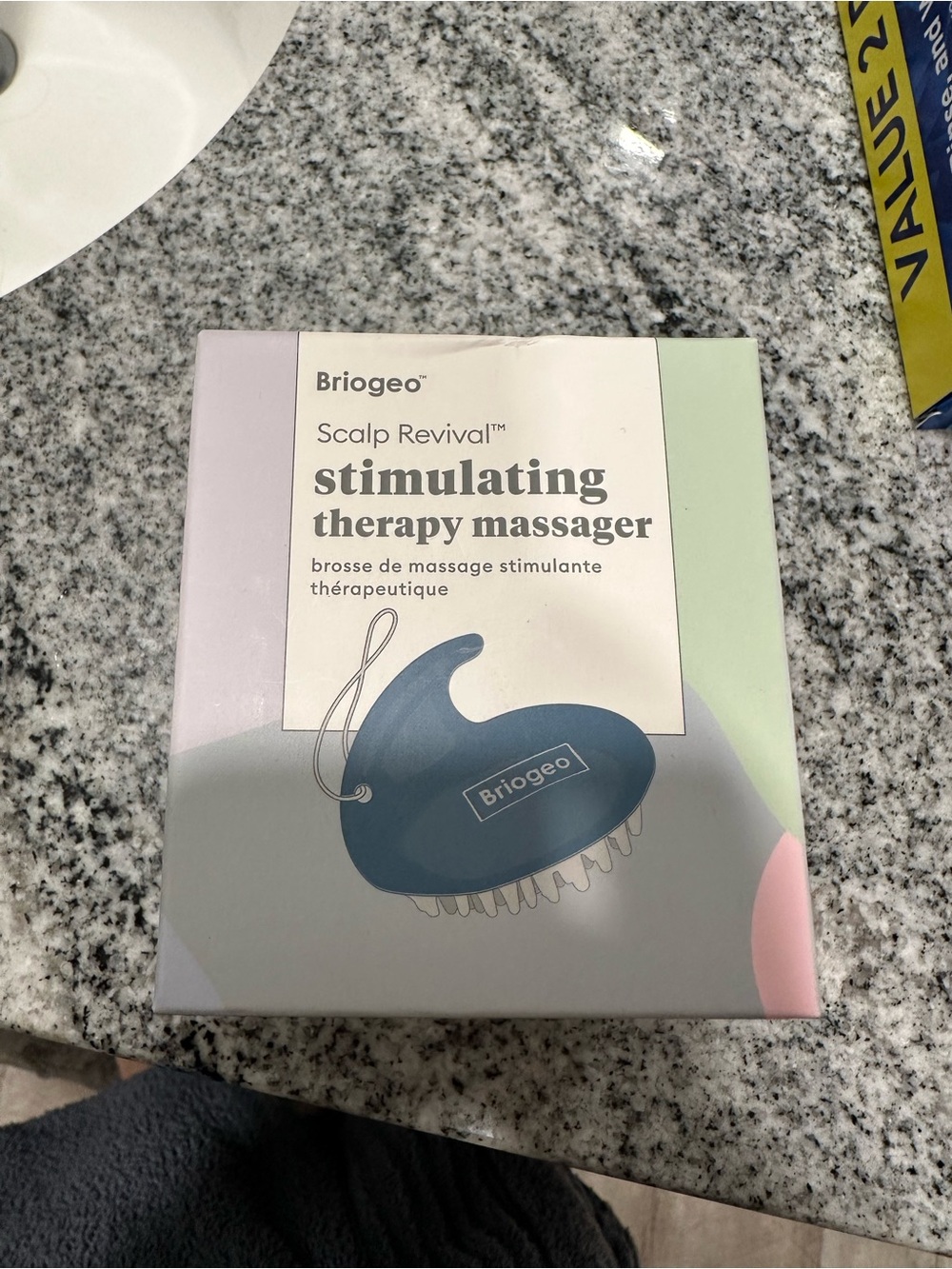 Briogeo Scalp Revival Stimulating Therapy Massager - Blue
